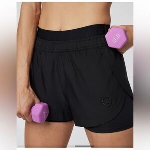 Vuori Luna Short New With Tags